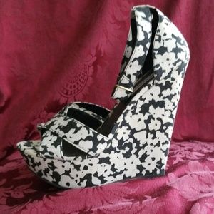 Steve Madden Heels size 7M
